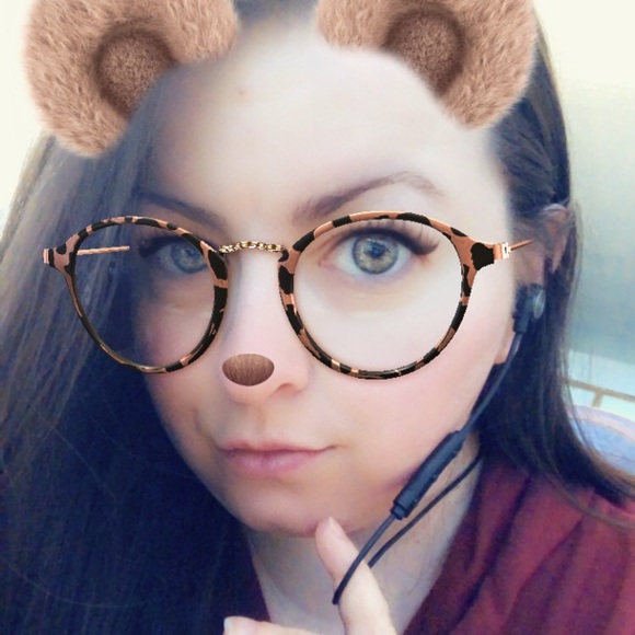 Meet your Posher, Justine - Picture 4 of 4